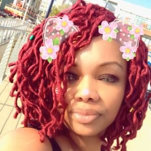 Meet your Posher, Debbie